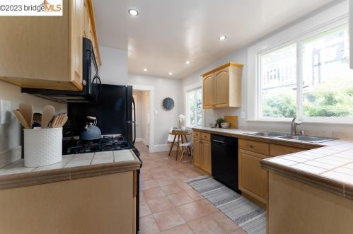 1505 Russell St, Berkeley CA 94705-2334 exterior