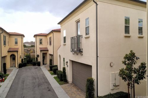 21833 Propello Dr, Santa Clarita, CA 91350-8544