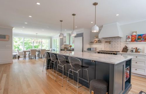 20 Hidden Brook Dr, Brookfield Center CT  06804-1306 exterior