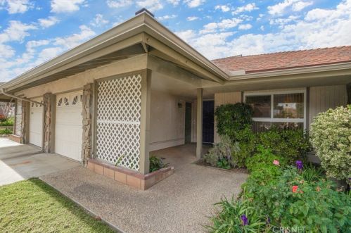 26817 Oak Branch Cir, Santa Clarita CA  91321-1455 exterior