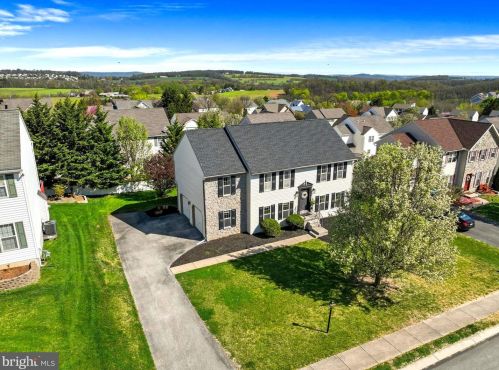 340 Wimbleton Way, Red Lion PA  17356-8292 exterior