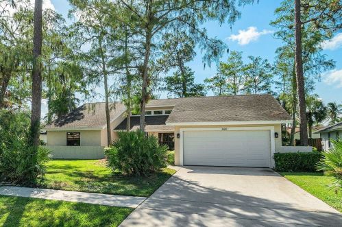 860 Foresteria Ave, West Palm Beach, FL 33414-8203