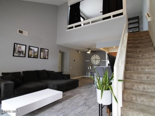 1175 Tivoli Ln, Simi Valley, CA 93065-0990