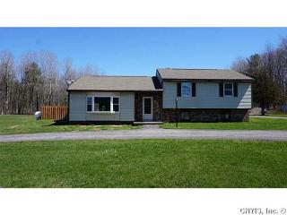 220 Sutton Rd, Pennellville, NY 13132-3322