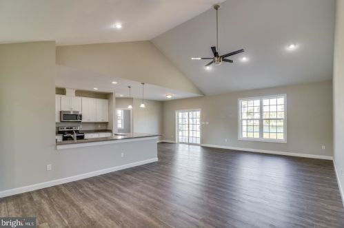 117 Pond Dr, Milton DE  19968-1156 exterior