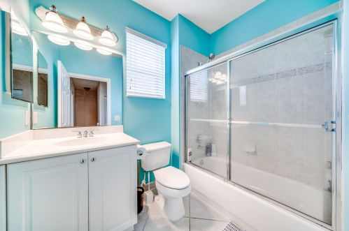 2850 Oasis Dr, Boynton Beach FL  33426-8665 exterior