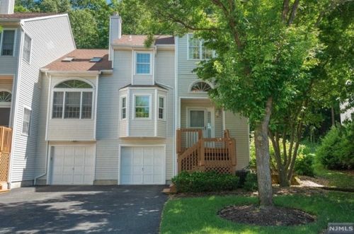 32 Noelle Ct, Lincoln Park, NJ 07035-2256