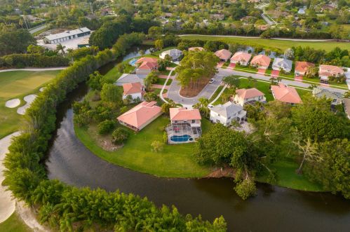 1490 Club Dr, West Palm Beach, FL 33414-1077