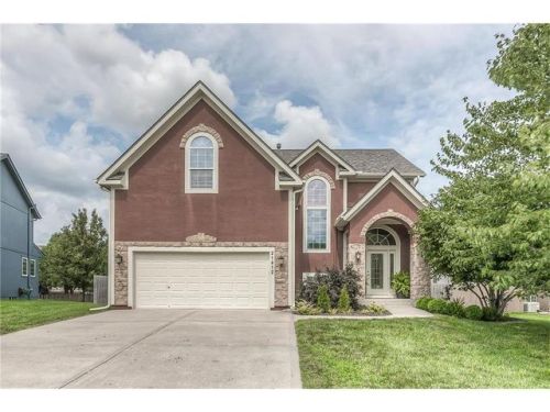 21412 59 St, Shawnee Mission KS  66218-8412 exterior