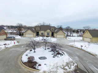 6812 Greyhawk Ct, Hales Corners, WI 53132-8022