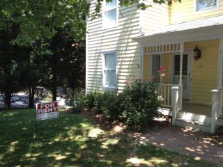 1120 Mcgee St, Greensboro NC  27403-2509 exterior