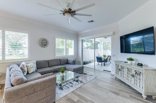 603 104th Ave, Naples FL  34108-3228 exterior