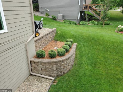 623 Crimson Leaf Ct, Saint Paul MN 55123-3046 exterior