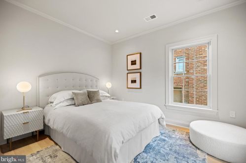 4511 Klingle St, Washington DC  20016-3580 exterior