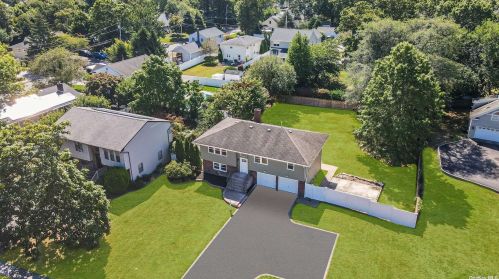 358 Park Ave, Babylon, NY 11702-2025