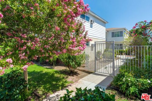 5914 Coldwater Canyon Ave, North Hollywood, CA 91607-1029
