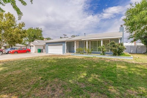 44940 11th St, Lancaster, CA 93535-2716