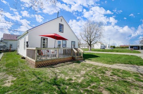 220 Mckinley Ave, Washington Ch OH  43160-1263 exterior