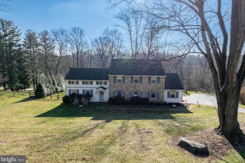 14 Mulberry Rd, Glen Mills, PA 19342-1310