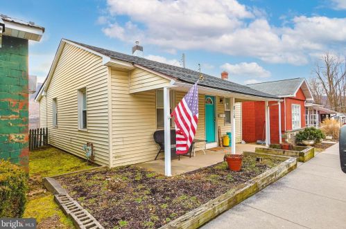 816 Edgemont Ave, Palmerton, PA 18071-1104