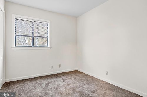 521 2 St, Harrisburg PA  17113-2605 exterior