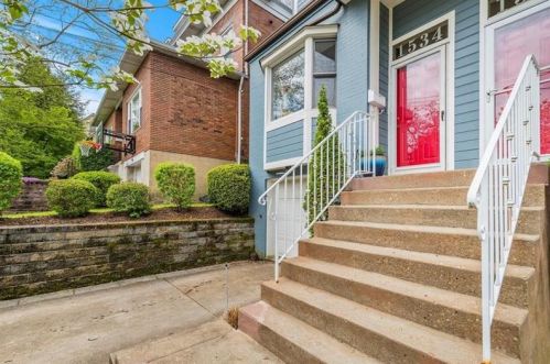 1534 Asbury Pl, Pittsburgh, PA 15217-1444