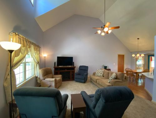 173 900, Kouts, IN 46347-9773