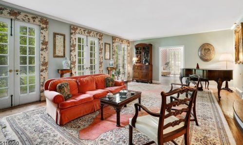 400 Larger Cross Rd, Bedminster NJ  07921-2724 exterior