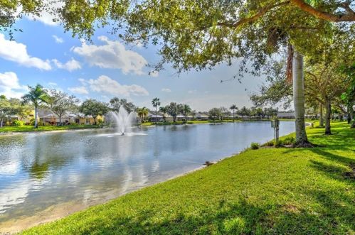 8148 Tauren Ct, Naples, FL 34119-7747