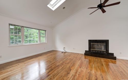 18 Joshua St, Huntington Station, NY 11746-3014