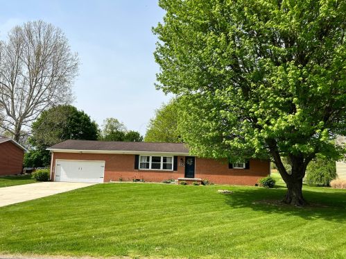 830 Stephanie Dr, Marion, OH 43302-8574