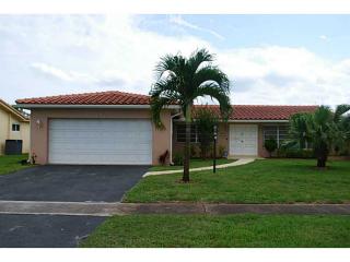 5212 Hayes St, Hollywood, FL 33021-4627