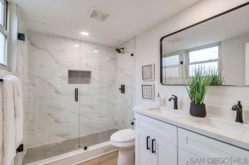 6319 Lake Athabaska Pl, San Diego CA  92119-3526 exterior