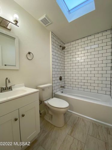 1437 Delaware St, Tucson AZ  85745-2305 exterior