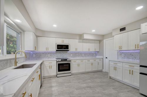 703 25th Pl, Boynton Beach FL  33435-7521 exterior