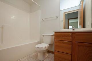 3304 Emerald Dr, Ames IA  50010-8537 exterior