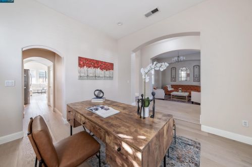 1733 Campanula Dr, San Ramon CA  94582-5155 exterior