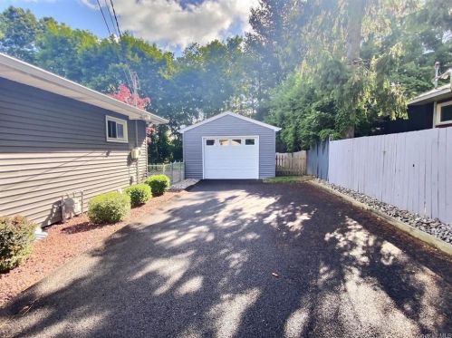 54 Swenson Dr, New Hamburg, NY 12590-1516