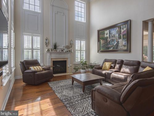 1 Cobalt Ct, Swedesboro NJ  08085-3644 exterior