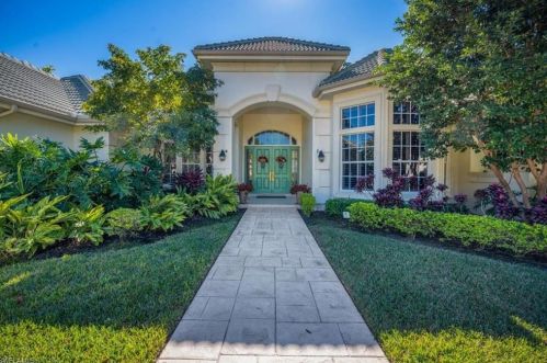 6536 Highcroft Dr, Naples, FL 34119-8420