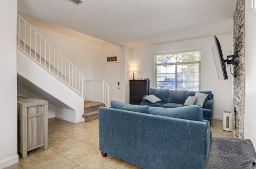 1313 Bethany Pl, El Cajon CA  92021-5047 exterior