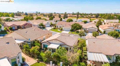 402 Laurel Pl, Rio Vista CA  94571-2181 exterior