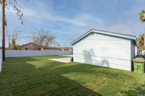 406 Poplar St, Compton CA  90220-2038 exterior