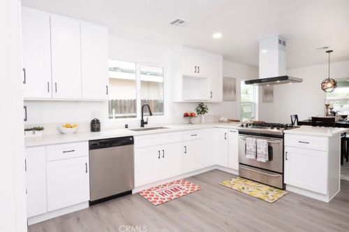 1741 Valley Center Ave, Glendora CA  91740-6132 exterior