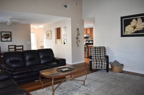 1366 Point Dr, Mount Pleasant SC  29466-9481 exterior