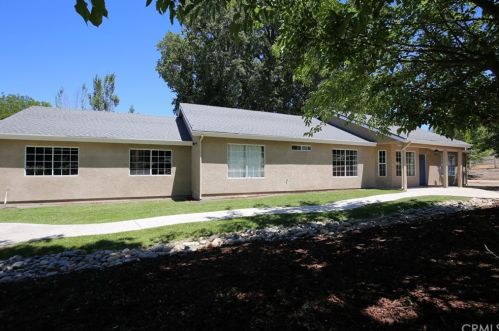745 Santa Rita Rd, Templeton, CA 93465-4043
