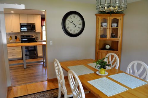 17 Biscayne Pkwy, Nashua NH 03064-1169 exterior