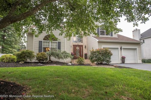 327 Mackenzie Dr, Jackson Twp, NJ 08527-1186