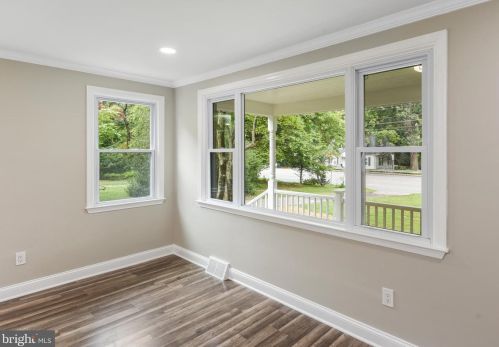 512 Uwchlan Ave, Downingtown PA  19335-1756 exterior