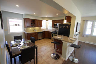 4424 Houston Ave, Milwaukee, WI 53218-4552
